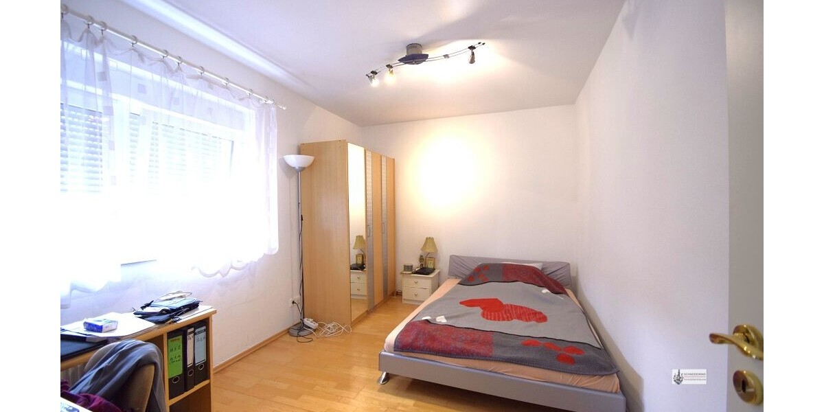 k-Schlafzimmer im EG