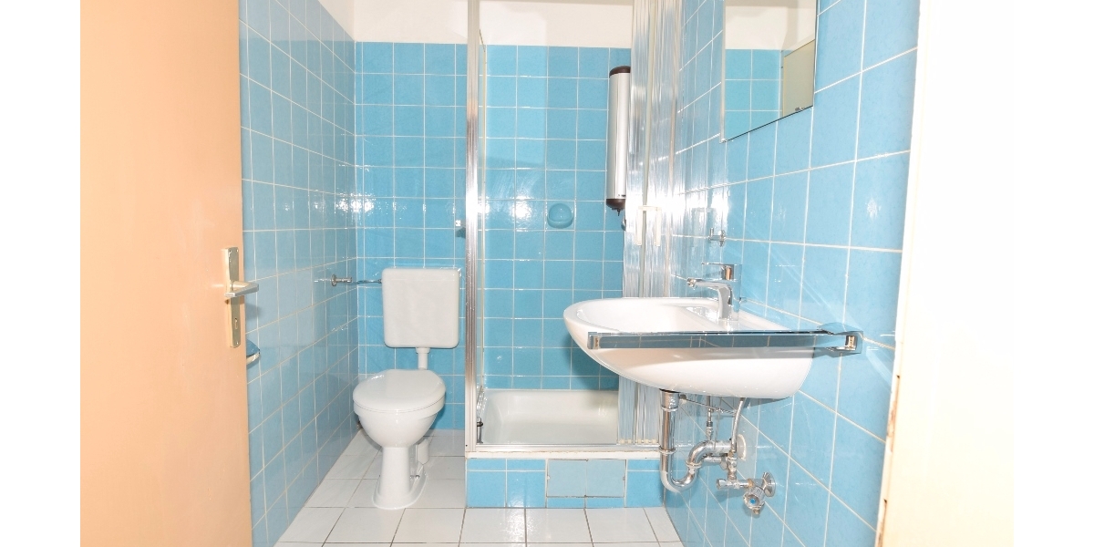 Toilette mit Dusche 3,45 m²