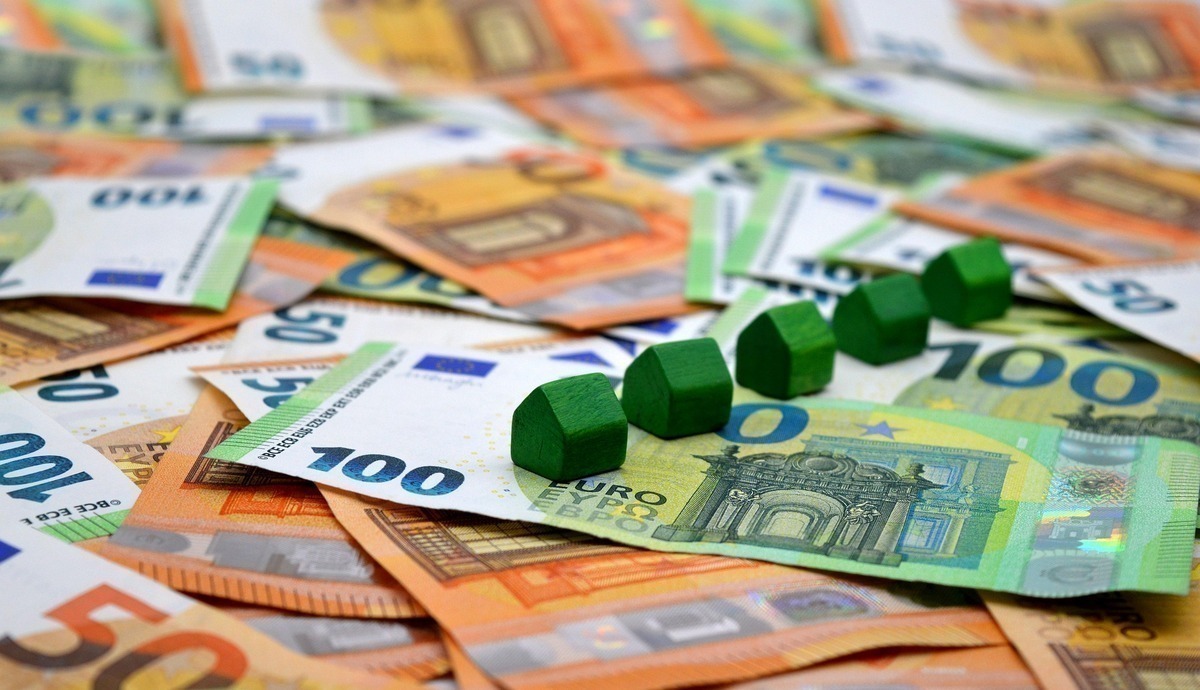 Finanzierung & Förderung in Bremen: KfW-Förderung, Wohnbauförderung im Bundesland, Zinsentwicklung und Bankenvergleich. Alles Wichtige zur Immobilienfinanzierung im Überblick.