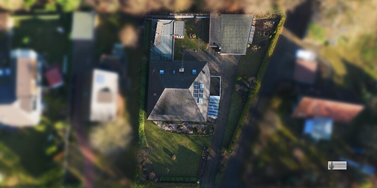 Drohnenaufnahme gesamtes Grundstück