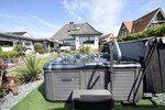 Urlaubsfeeling jeden Tag – Modernes Einfamilienhaus mit Pool, Whirlpool & PV-Anlage - Einfamilienhaus Syke Syke | Angebot:27090927