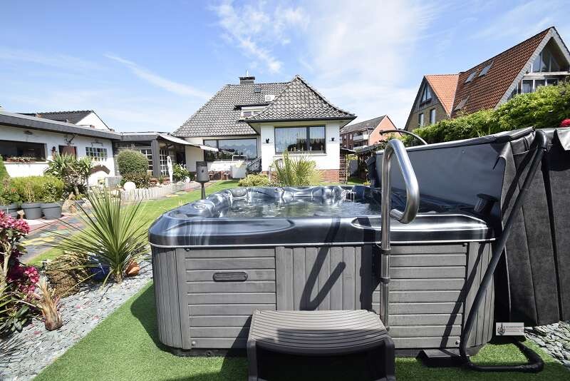 Whirlpool im Garten