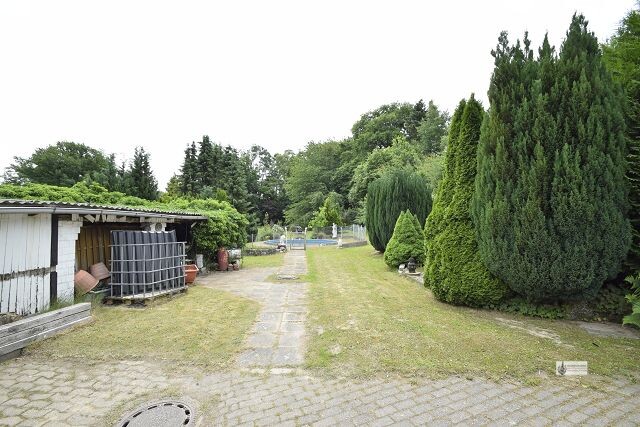 Blick in die Tiefe des Gartens